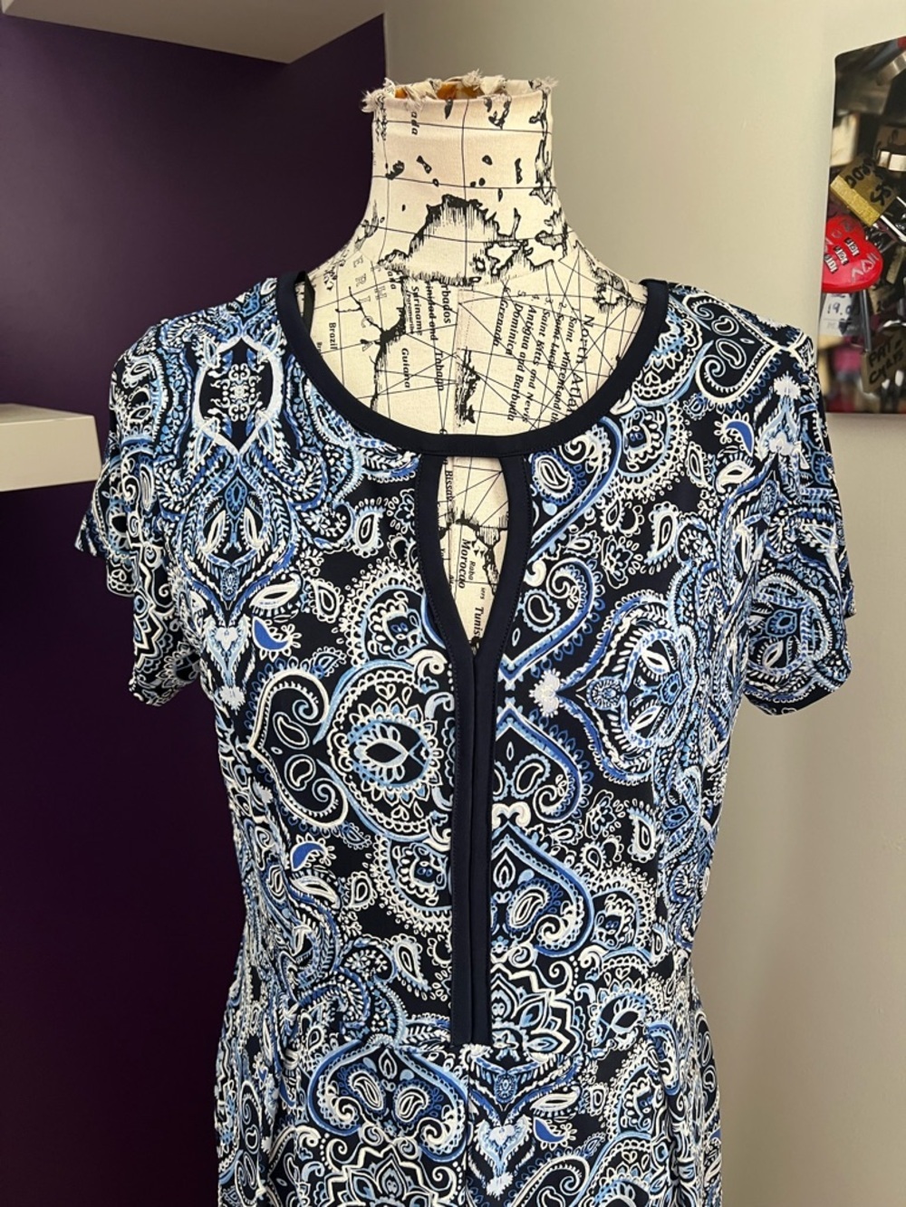 Enfocus Studio Short Sleeve Paisley Keyhole Dress - Picture 2 of 8